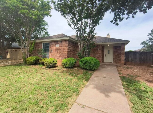 Building Photo - Nice and Spacious 3 bedroom, 2 bath home in Southland!