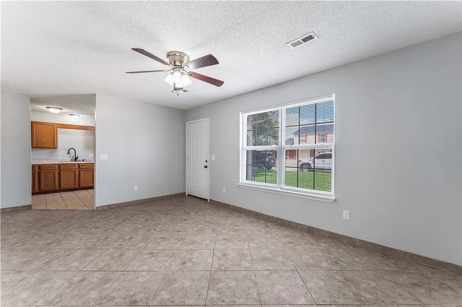 Photo - 3501 SW Landau Ct Unit 3501 SW Landau Ct Apt 1