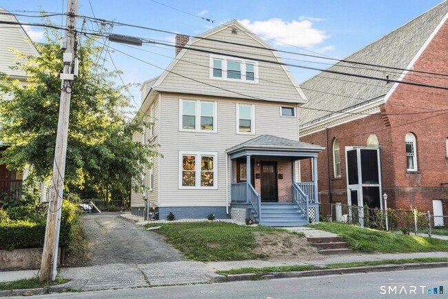 81 Hungerford St