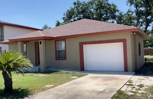 Building Photo - 2113 W Barcelona Ave Rental