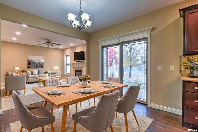 Photo - 2708 W Sesame St Casa