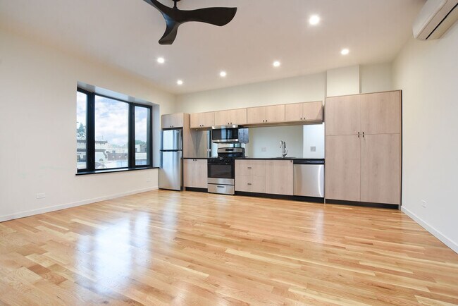 Photo - 3429 W Fullerton Ave Unidad 2