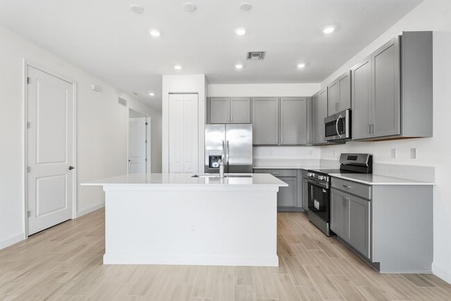 Photo - 3765 Harborside Ave