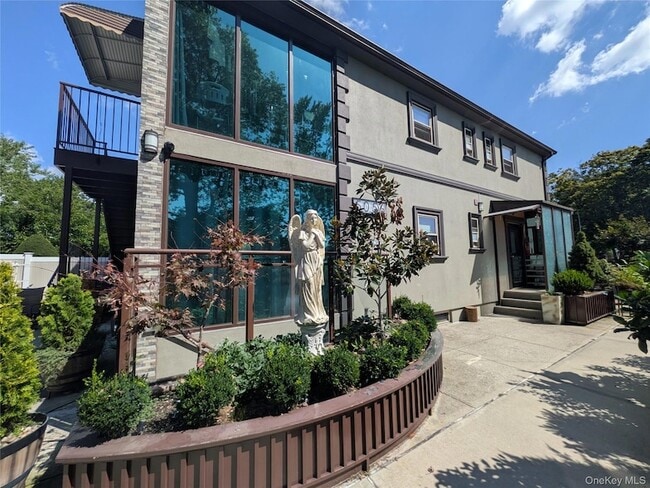 50-56 Utopia Parkway