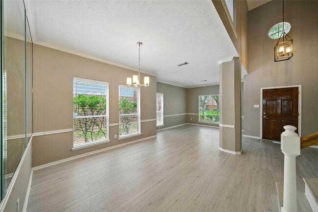 Building Photo - 3119 Waters Way Dr