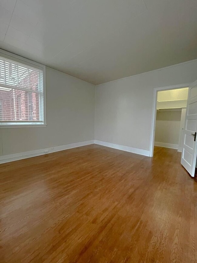 Edgecliff Apartments