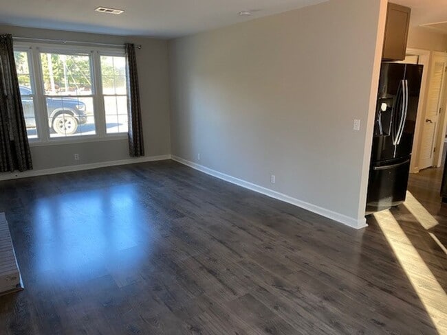 Photo - Coming soon! Nice remodeled 2 bedroom dupl...