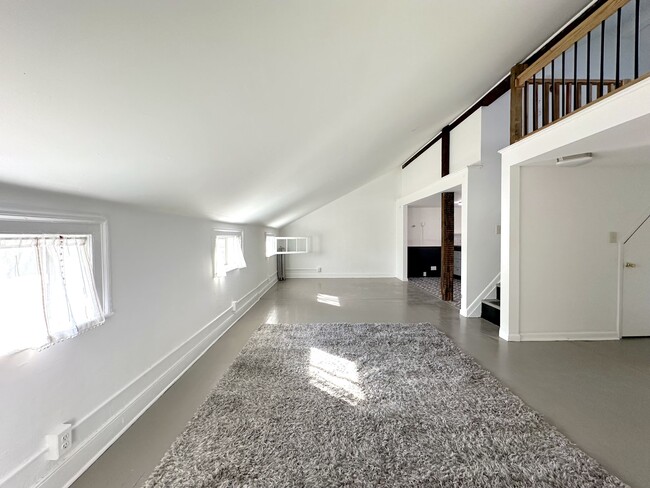 Photo - 112 1st St Unit 3