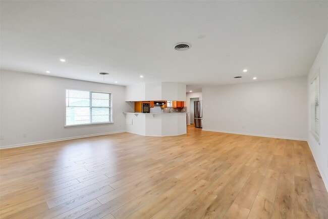 Photo - 3605 Longherridge Dr