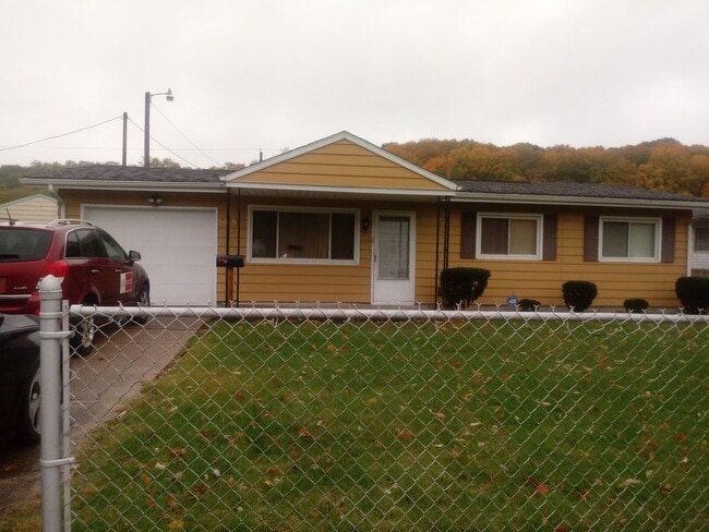 Mishawaka 3 bed 1 1/2 bath by Marion Highs... - Mishawaka 3 bed 1 1/2 bath by Marion Highs... Casa