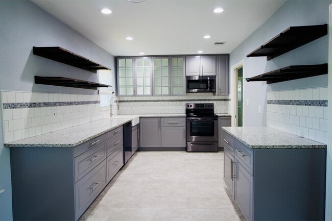 Photo - 231 Addax Dr