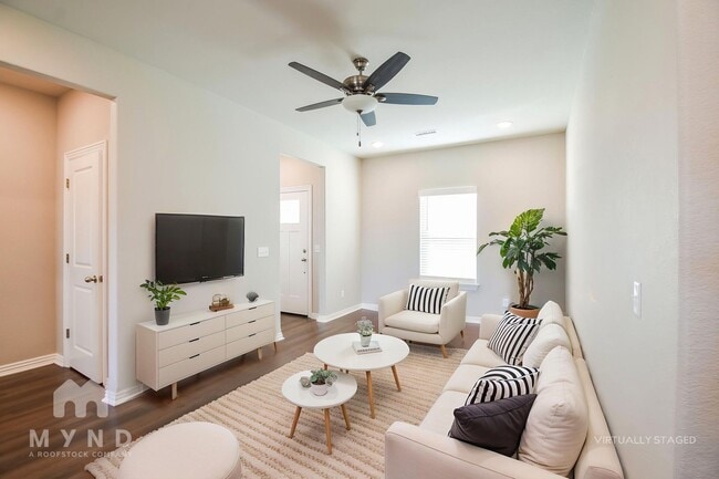Photo - 1110 Riverside Dr