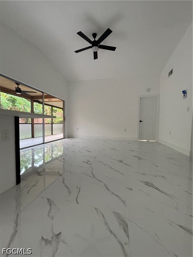 Photo - 6497 Royal Woods Dr