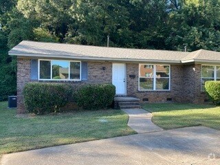 Building Photo - 4805 Malibu Dr Rental