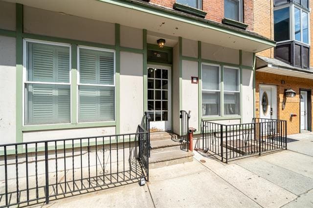 Building Photo - 512 1st St Unit 4