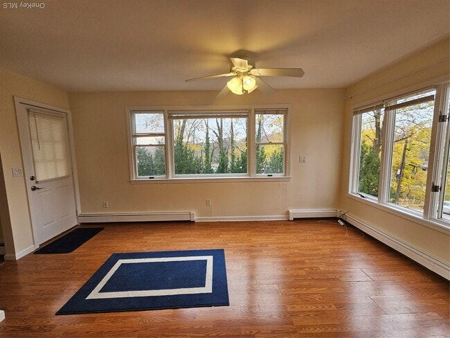 Building Photo - 22 A Town Path Unit 2