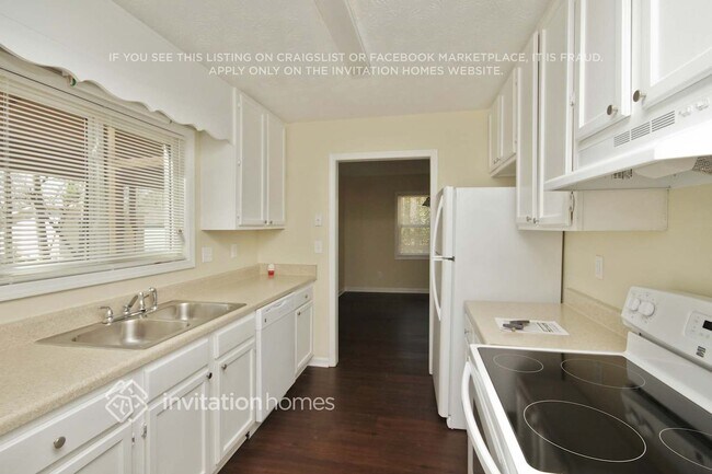 Photo - 4339 Marjorie Rd SW