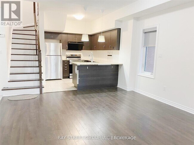 Photo - 11 Eaton Park Ln