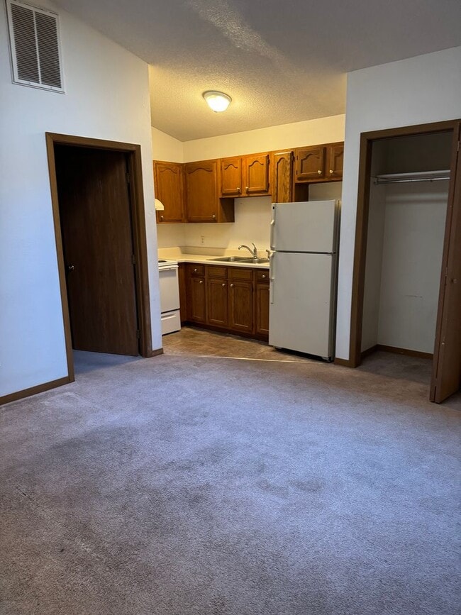 Photo - One bedroom Unit in Downtown Bowling Green Unidad 12