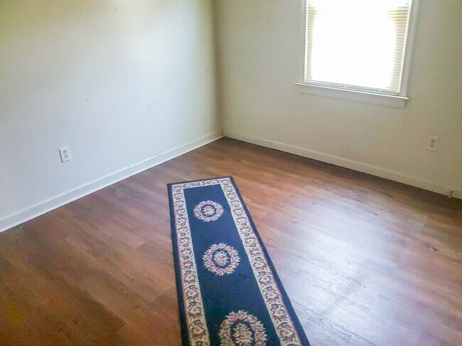 Photo - 3309 Irvington St