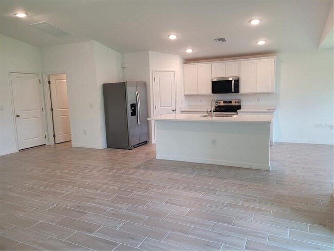 Photo - 11383 Baggot Ave