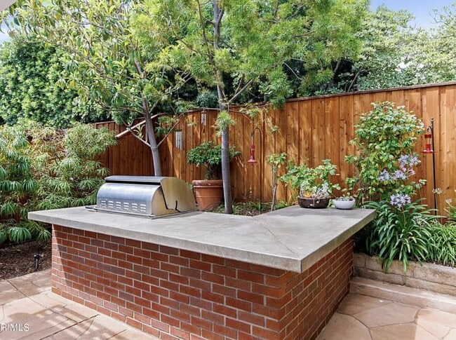 Photo - 1431 Whitehall Pl