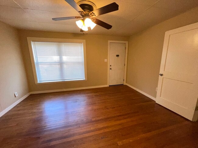 Photo - 2425 Bolivar St