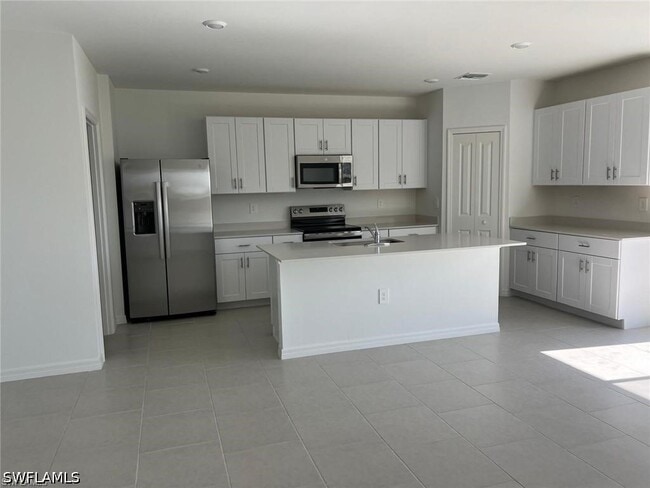 Photo - 19550 Fairhill Ct