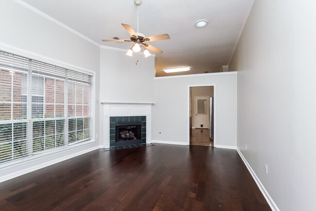 Photo - 622 W Ashley Glen Cir