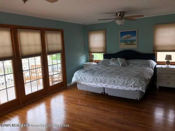 Photo - 115 15th Ave