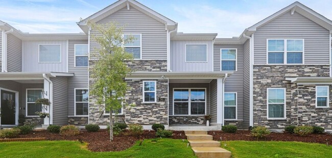 Building Photo - 741 Andrade Dr