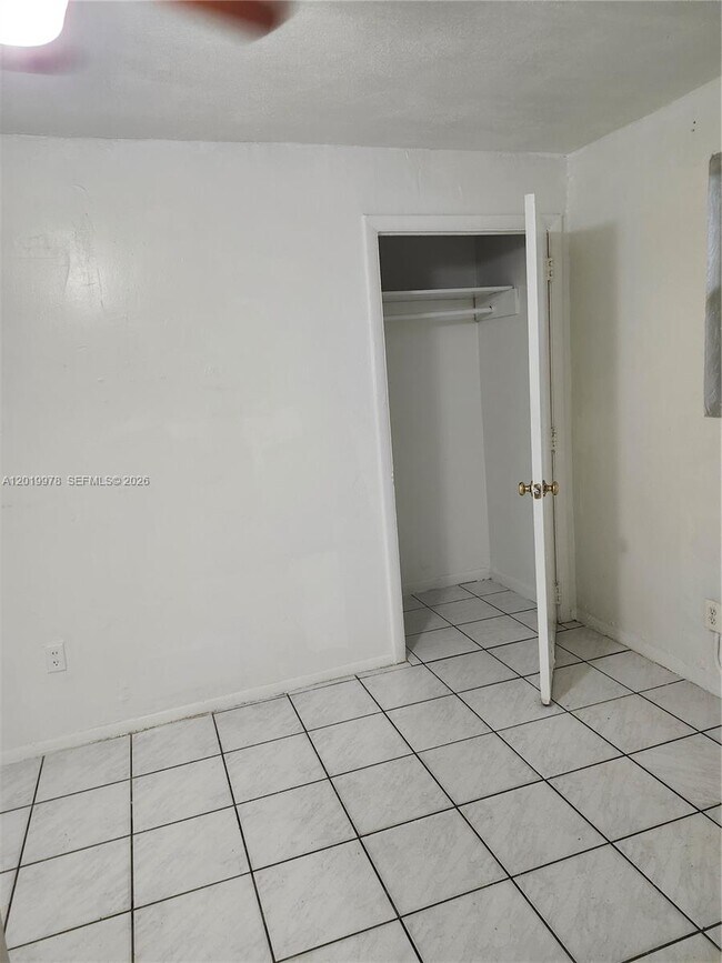 Photo - 551 NE 139th St