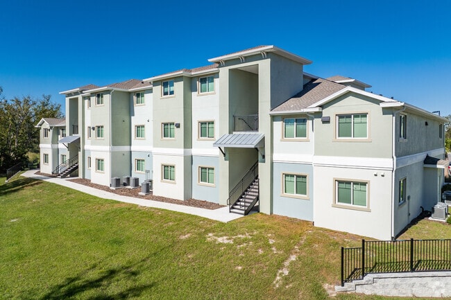 8128 Tanager Square, Nuevo Port Richey, Florida