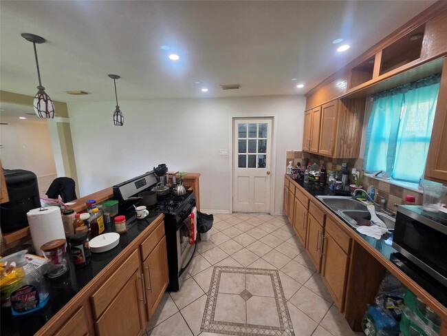Photo - 12531 La Rochelle Dr