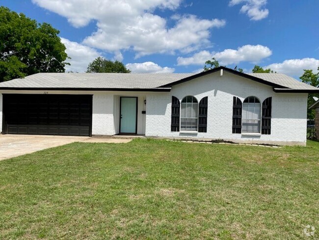 Building Photo - BEAUTIFUL REMODEL Rental