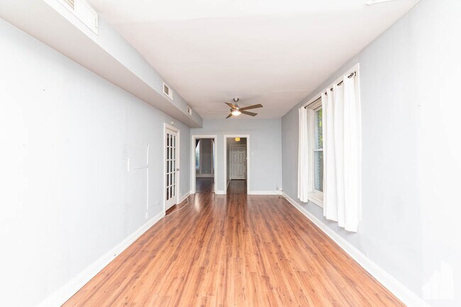 Photo - 848 N Wood St Unidad 1