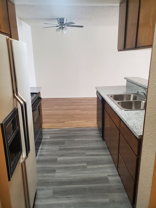 Photo - 5227 Hermitage Ave Unit 2