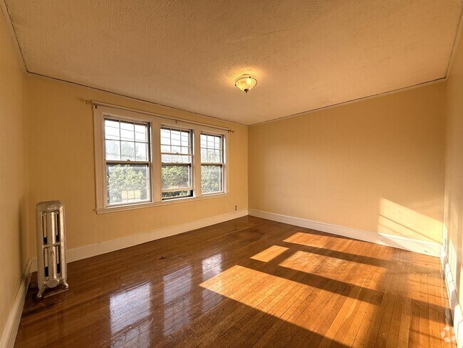 Building Photo - 160 Norfolk St Unit 3 Rental