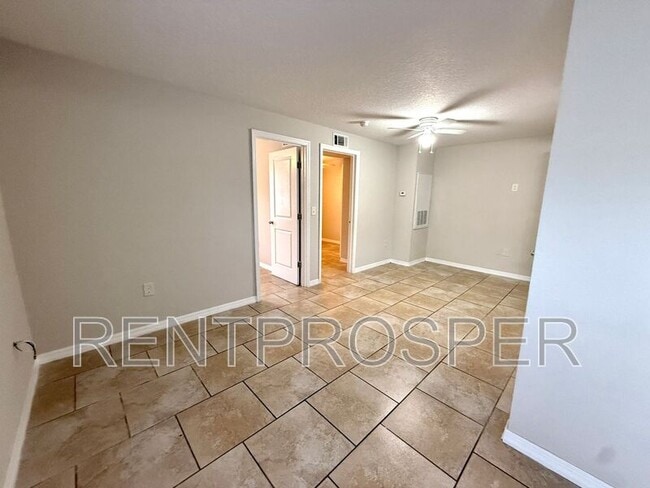 Photo - 810 Eresken Ave Unit B