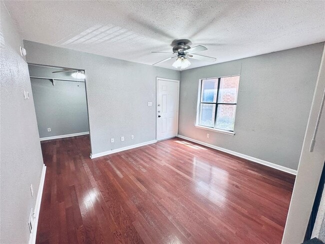 Photo - 2500 Burleson Rd Unit 209