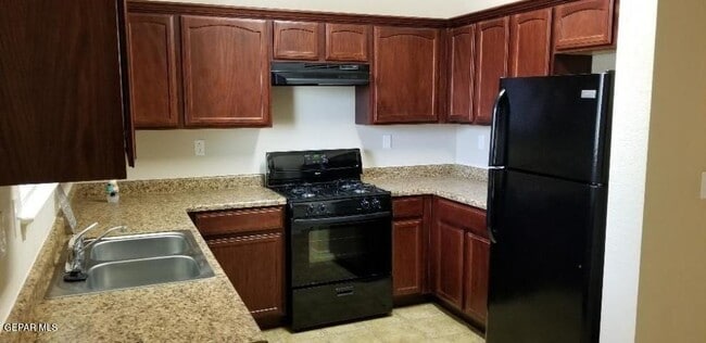 Building Photo - 14312 Gil Reyes Dr Unit A