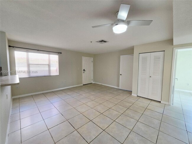Photo - 1627 NW 18th St Unit 201
