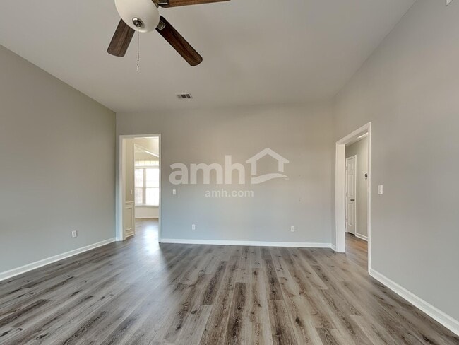 Photo - 111 Legends Rd