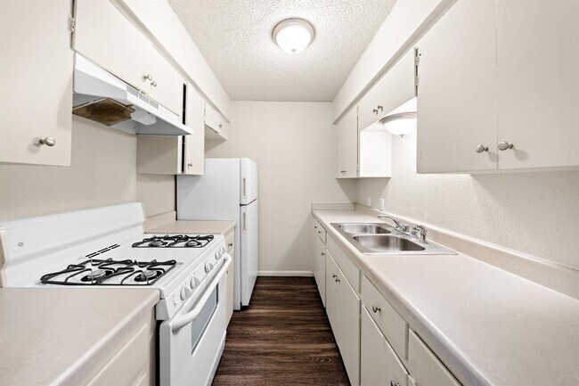 Photo - 2314 Parker Ln Unidad 5