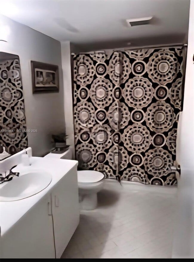 Photo - 900 SW 142nd Ave Unidad 114L