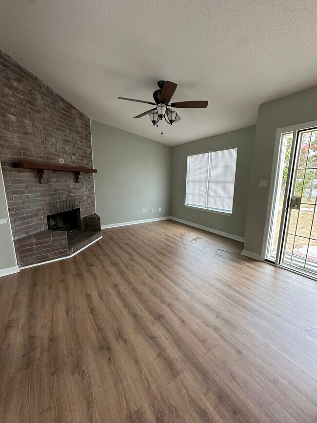 Photo - 146 Muirfield Ct