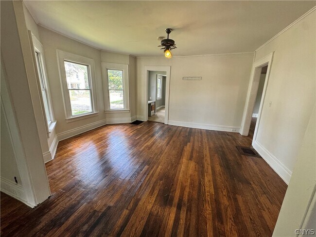Photo - 2401 Midland Ave