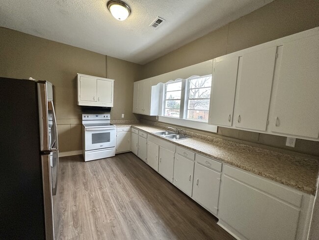 Photo - 1213 Alabama Ave SW