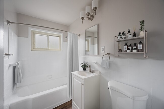 Photo - Hillsdale Garden