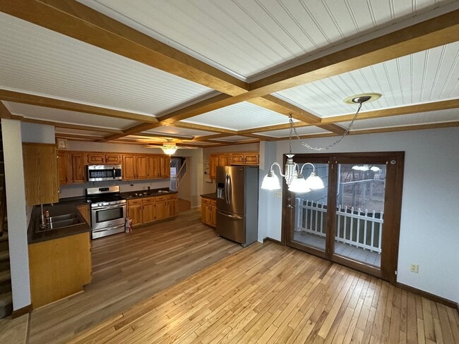 Photo - 6 Oakwood Ln